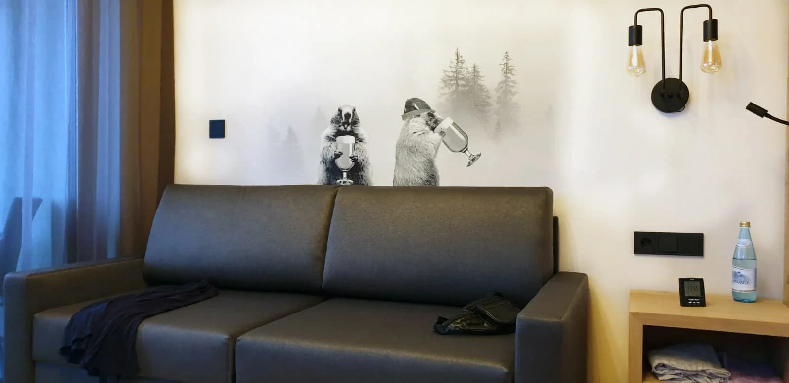 Resort panoramic feature